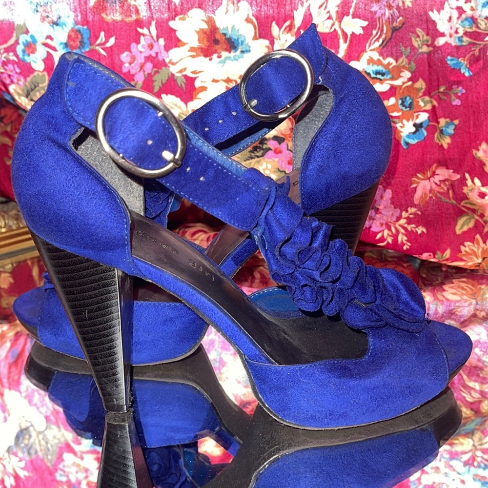 Ruffled Heels